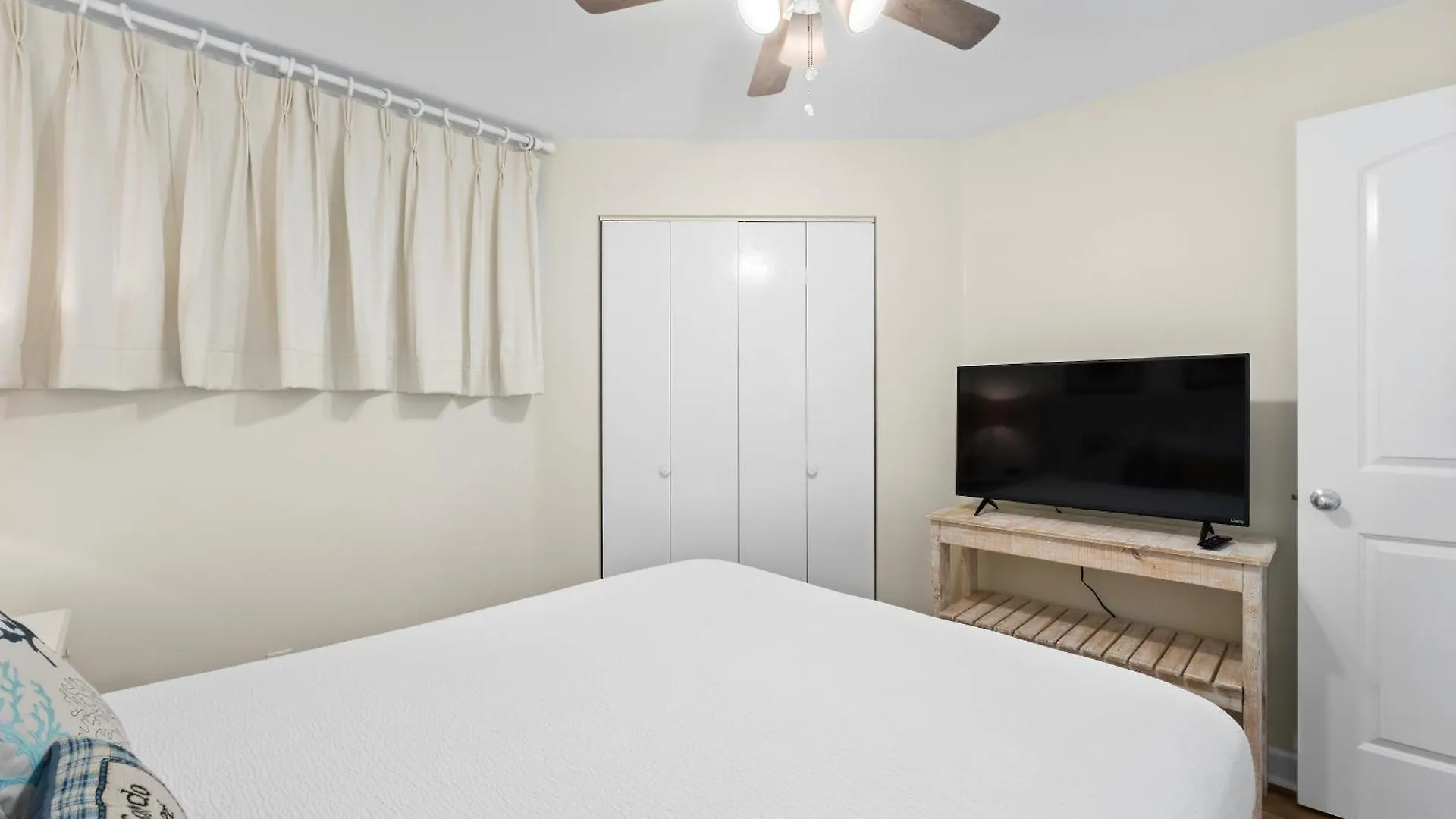 Aquavista Beach Resort By Panhandle Getaways Panama City Beach